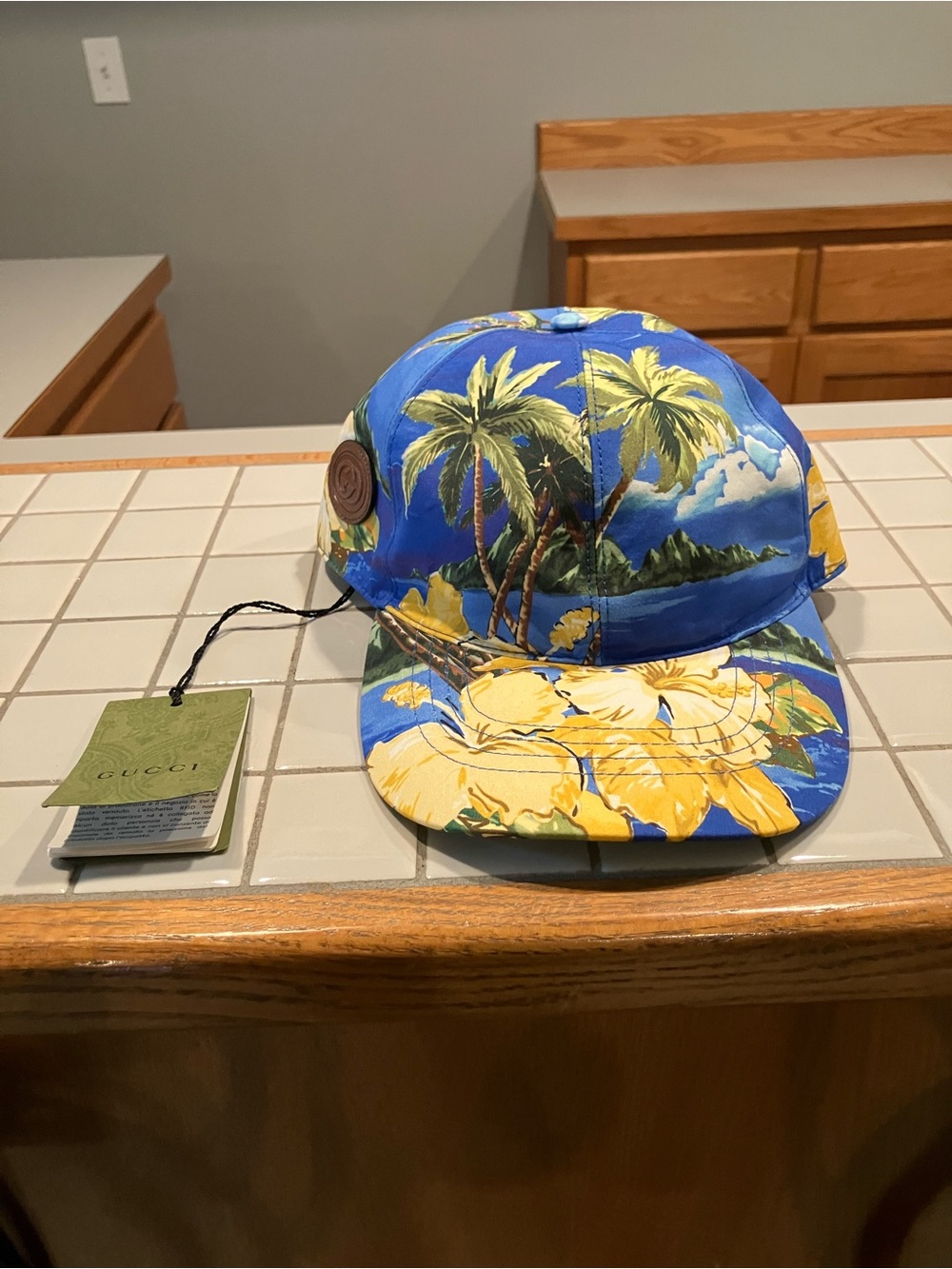 Gucci  Blue and Yellow Tropical Palm Cap size medium NWT